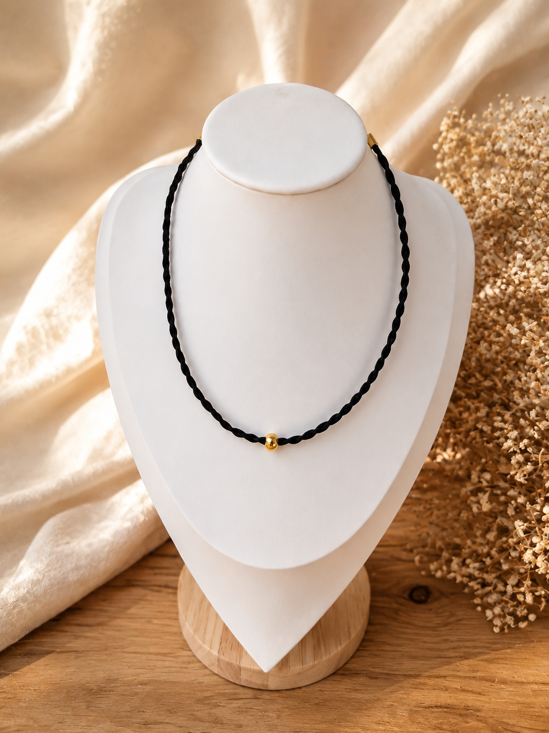 Collier en Crins de Cheval Tressé avec Perle Dorée