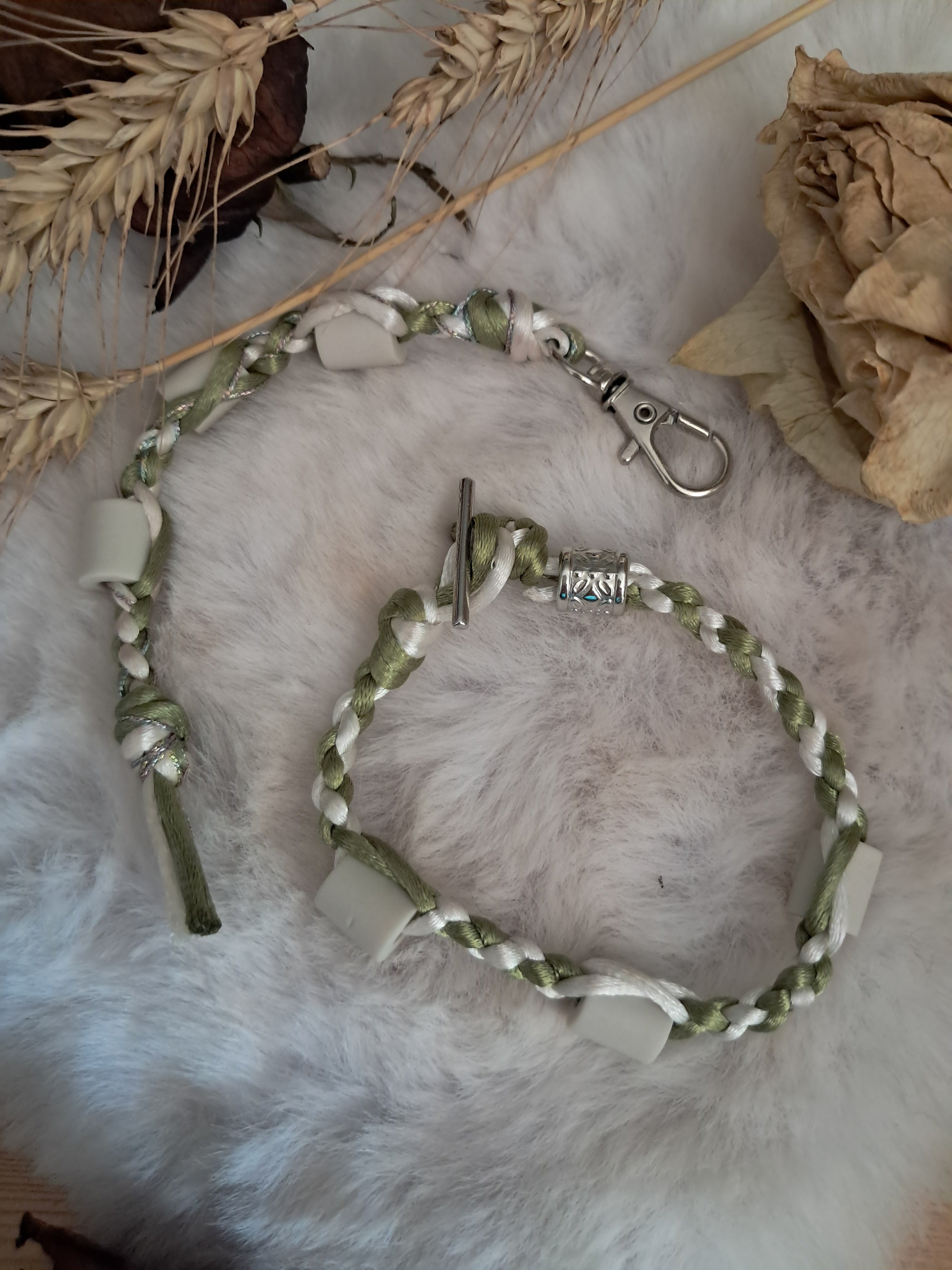 Ensemble charme et bracelet (poignet et cheville).